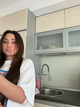 avalonwest - AvalonWest's free webcam - UK Sex Cams