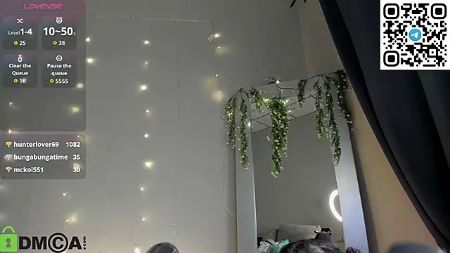Maya_Raay webcam