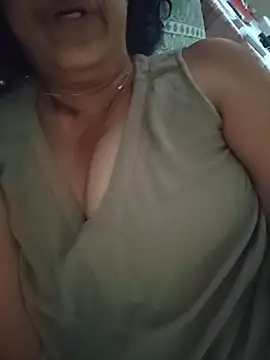 NakedMILFx webcam