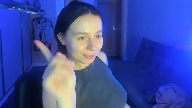 Di_na_Bell webcam