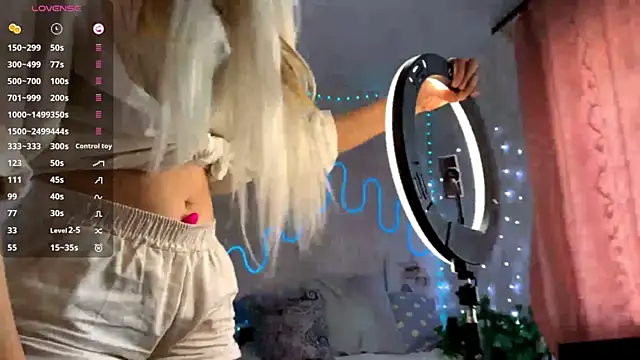 VictoriaDeese webcam