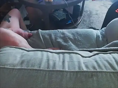 studlyhardwoodd webcam