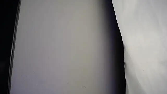 Ella_Brookss webcam