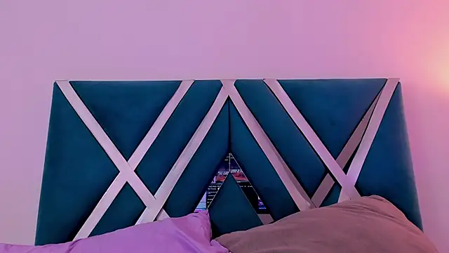 aniemorningstar webcam