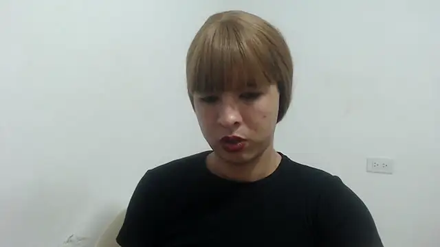 estefania224 webcam