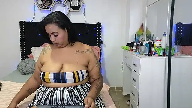 charlotte_077 webcam