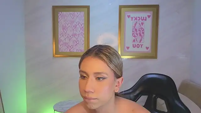 Evy_Luxx_v