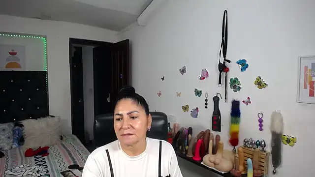mature_bigboobs10 - Mature_bigboobs10's free webcam - UK Sex Cams
