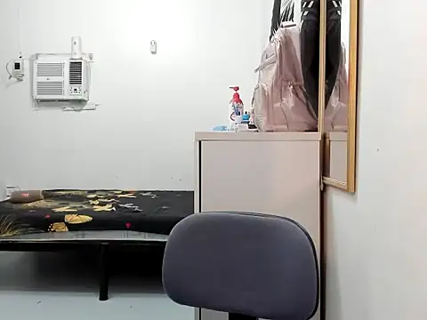 ErikaJayne4u webcam