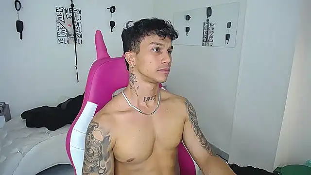 Leonard_Price webcam