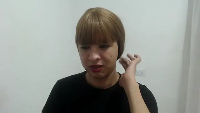 estefania224 webcam