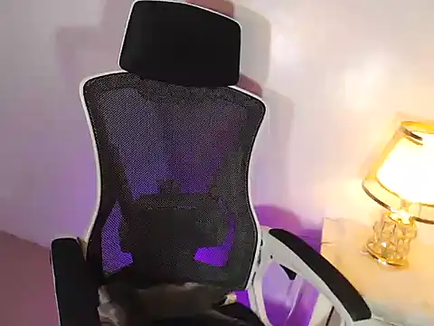MajesticKitana webcam