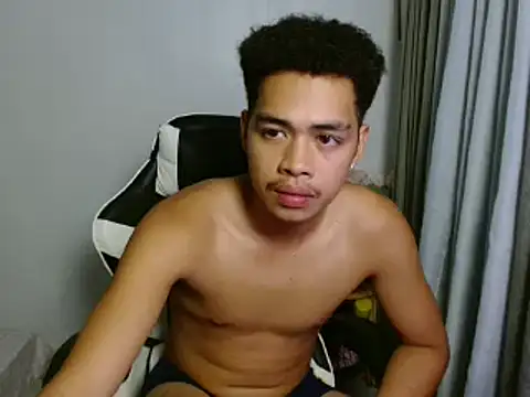 curlyasian_njxx webcam
