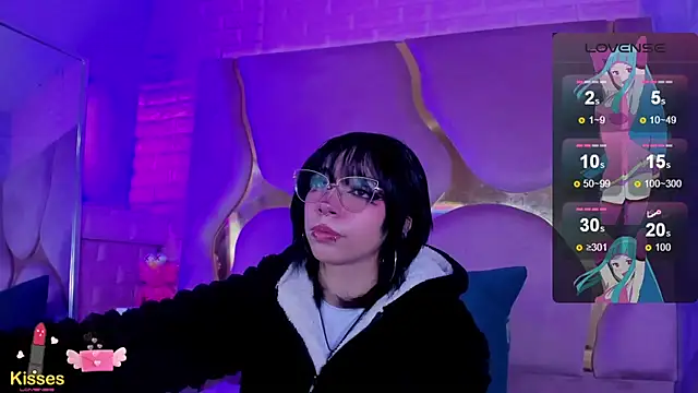 NaniiSisy webcam