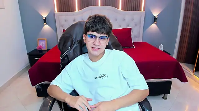 Tommy18__ webcam
