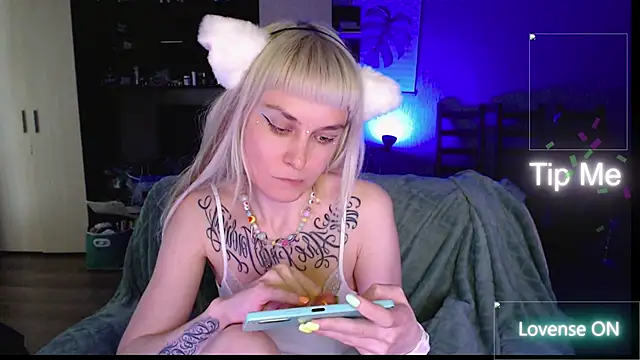 mischellemeow13 webcam