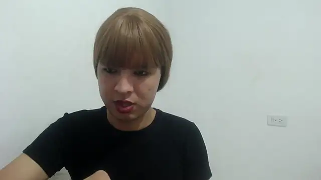 estefania224 webcam