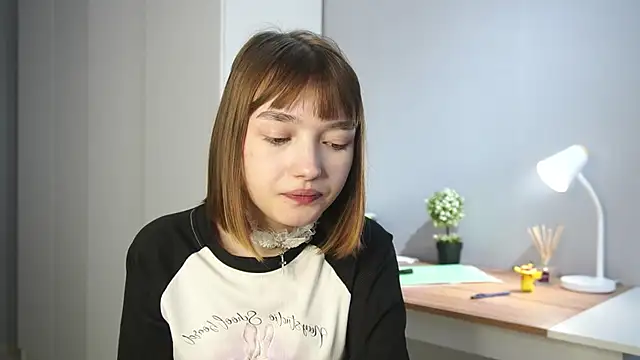 Leyla_crsh webcam