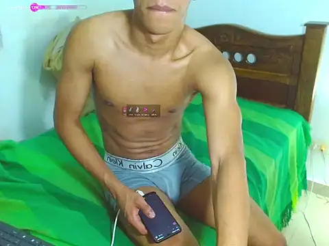 LuigiLuxs webcam