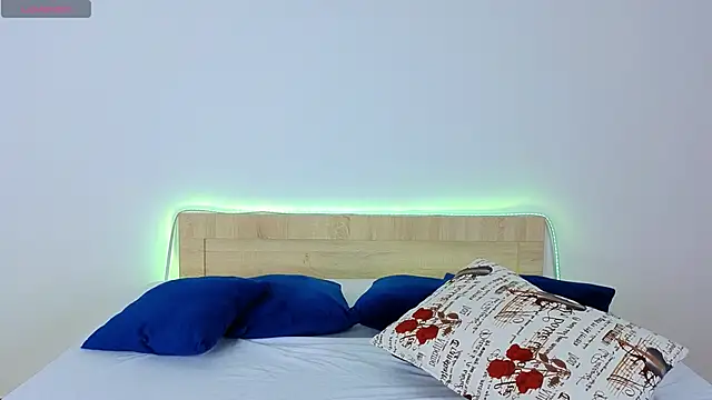 miless_cooper - Miless_Cooper's free webcam - UK Sex Cams