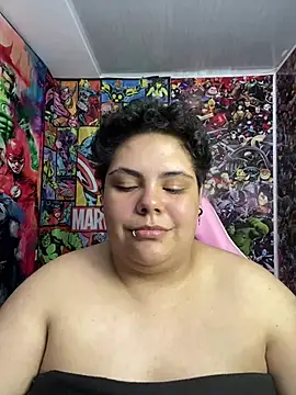 Hailey_Curvy webcam