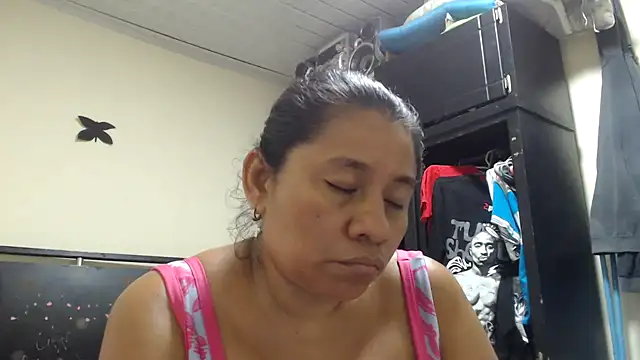 adrixxx38 webcam