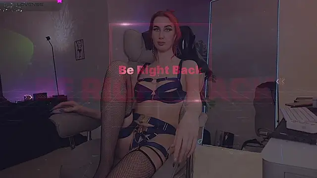 Lady_RedAlexa_RA webcam