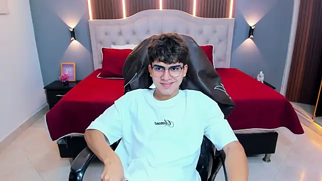 Tommy18__ webcam