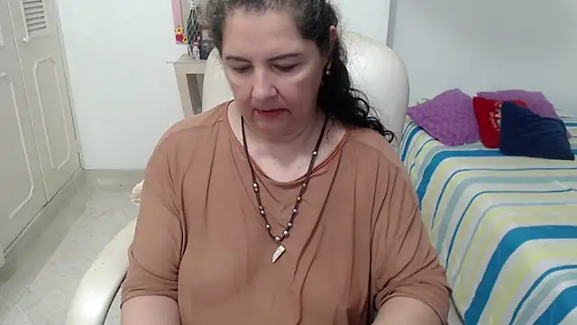 leonela_69 webcam