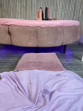Saracooper__ webcam
