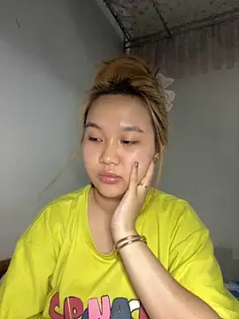 Almira6868 webcam