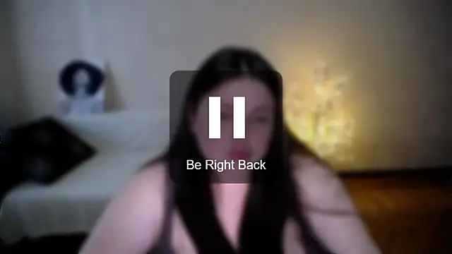 Emily_Mo webcam