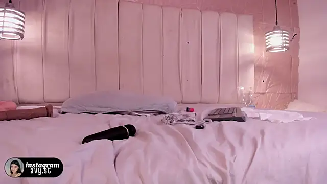 avy_st - Avy_st's free webcam - UK Sex Cams