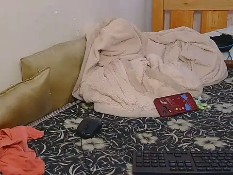 pookie_smiles webcam