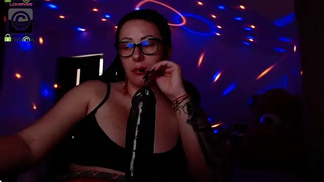 SonyaDevon webcam