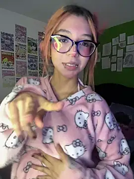 Valen-Foxx1 webcam