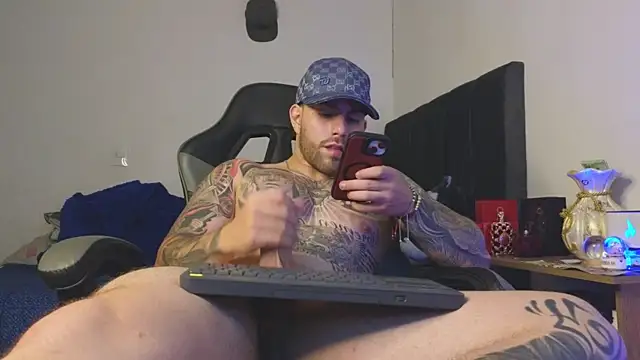 Ades_Lowe webcam