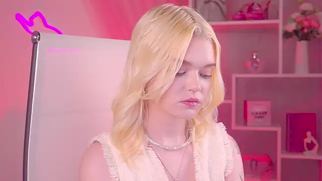 AdeleCartier webcam