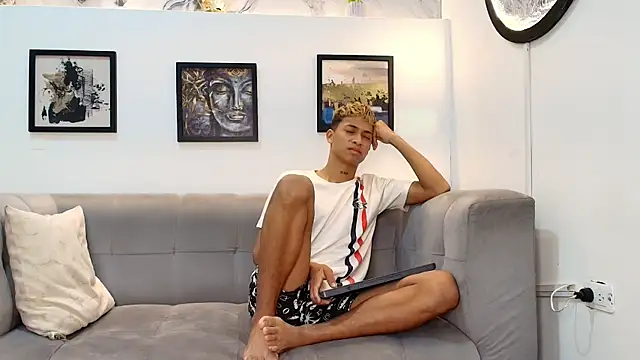 GOLD_BOYS webcam