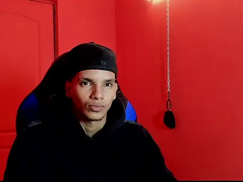 kai_storm77 webcam
