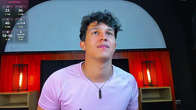 Leo_Savage_ webcam