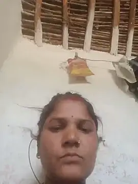 Mona_ji32 webcam