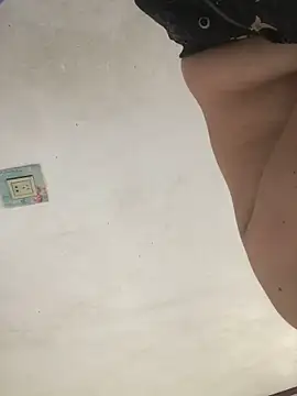 yaocaobi8 (M mature) - 脱衣服，露鸡鸡