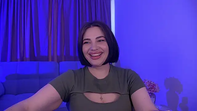 adrianatoress - AdrianaToress's free webcam