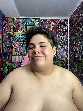 Hailey_Curvy webcam