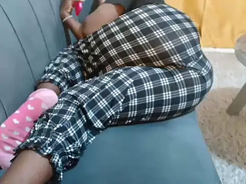 leslysexygirl webcam