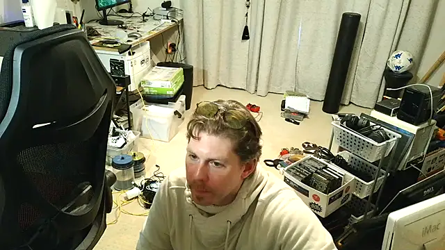 9VOLTT webcam