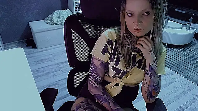InesGold webcam