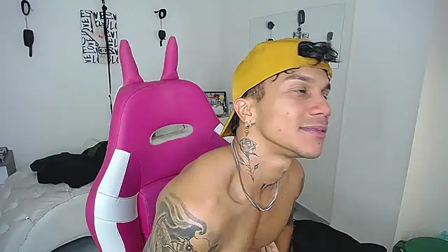 Leonard_Price webcam