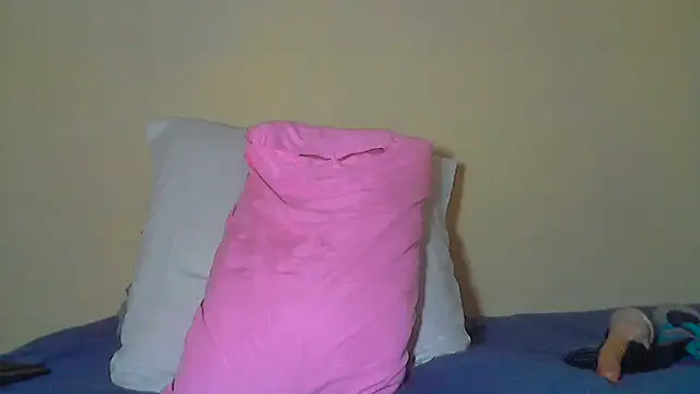 AnnabigpussyXO webcam
